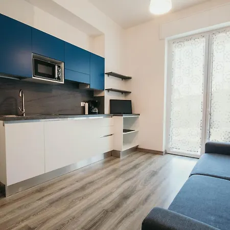 Al 13 - Lakeside Leisure & Business Апартаменты