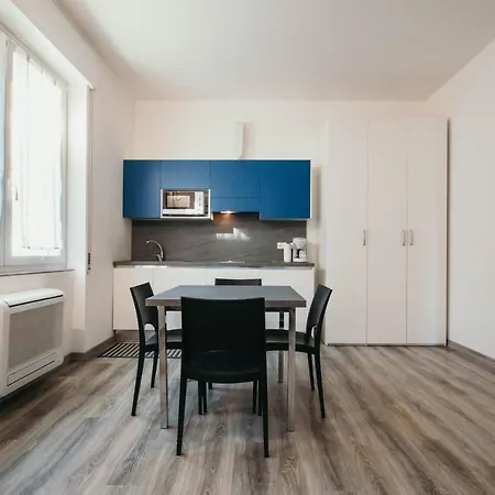 Al 13 - Lakeside Leisure & Business Apartment *