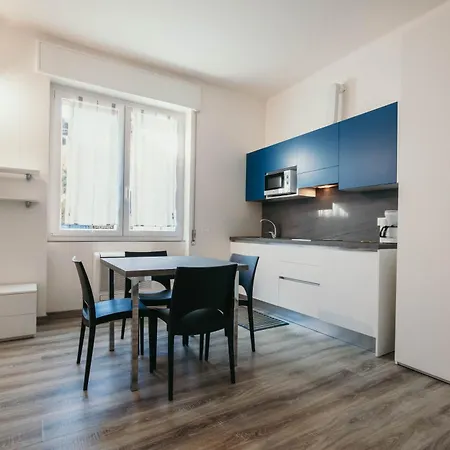 Al 13 - Lakeside Leisure & Business Apartment