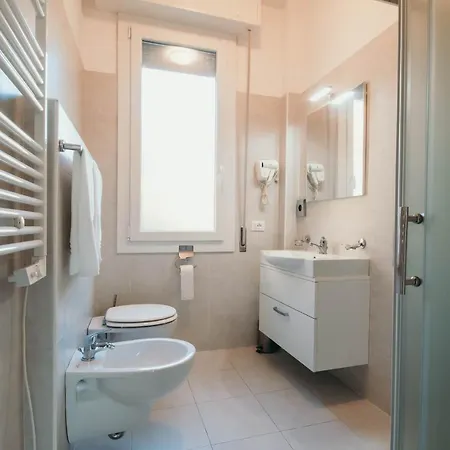 Al 13 Blu - Lakeside Leisure & Business Apartment *