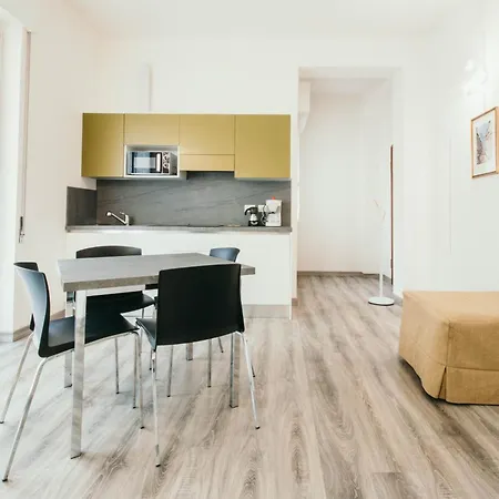 Al 13 - Lakeside Leisure & Business Lejlighed Stresa