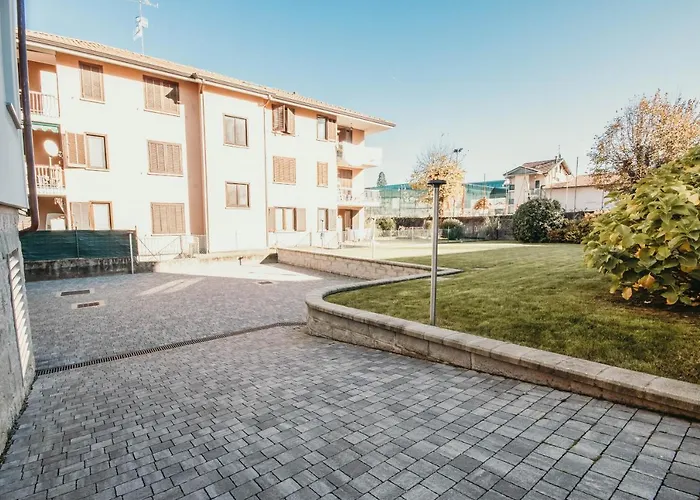 Al 13 - Lakeside Leisure & Business * Stresa