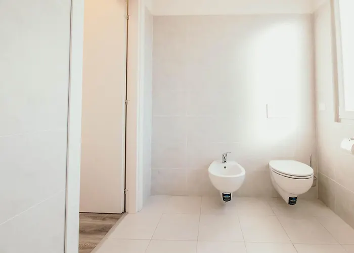 Al 13 - Lakeside Leisure & Business Apartamento *