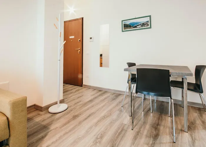 Al 13 - Lakeside Leisure & Business Apartamento *