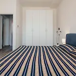 Al 13 - Lakeside Leisure & Business Apartman